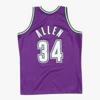 Milwaukee Bucks jersey – view 3