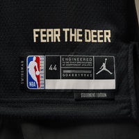 Milwaukee Bucks Giannis Antetokounmpo jersey – view 6