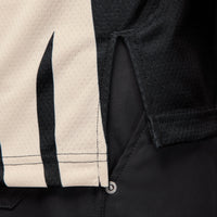 Milwaukee Bucks Giannis Antetokounmpo jersey – view 5