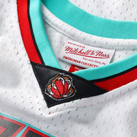 Vancouver Grizzlies White jersey – view 4