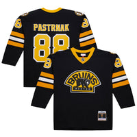 Boston Bruins David Pastrnak Black jersey – view 2