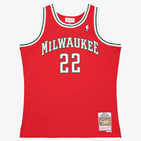 Milwaukee Bucks jersey – view 2