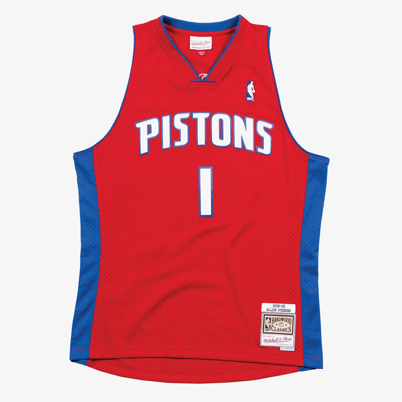 Detroit Pistons jersey – view 1