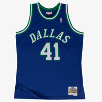 Dallas Mavericks jersey – view 2