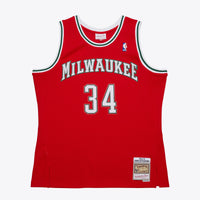 Milwaukee Bucks Red jersey – view 3