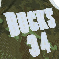 Milwaukee Bucks jersey – view 4